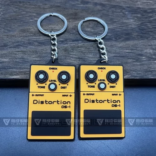 2D Raised Logo Pvc Rubber Keychain Customize