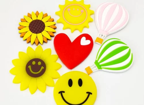 Custom Fashion Cartoon Heart Shaped Promotional Gift Fridge Magnet Sunflower Smiley PVC Home Decoration Refrigerator Magnet